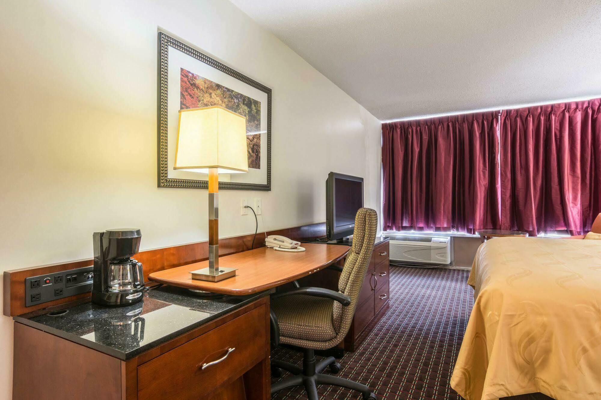 Days Inn By Wyndham Hartsfield Jackson Atlanta Airport West College Park Exterior foto